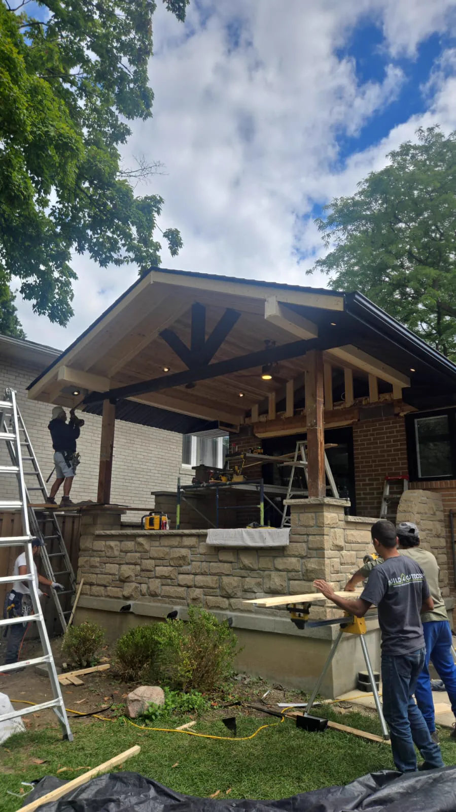 Build 4 Outdoors crew at work 3